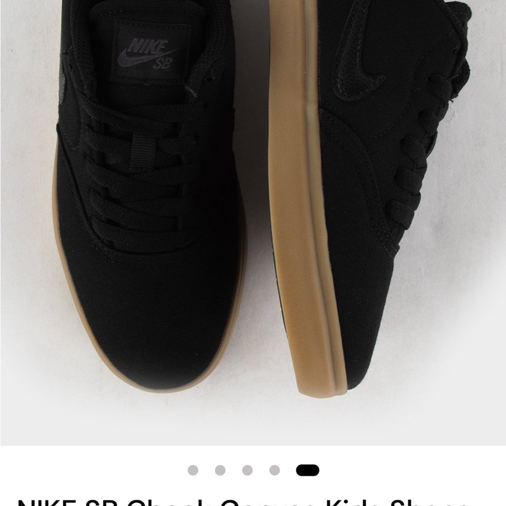 Nike SB Youth Black Sneakers - Picture 4 of 8